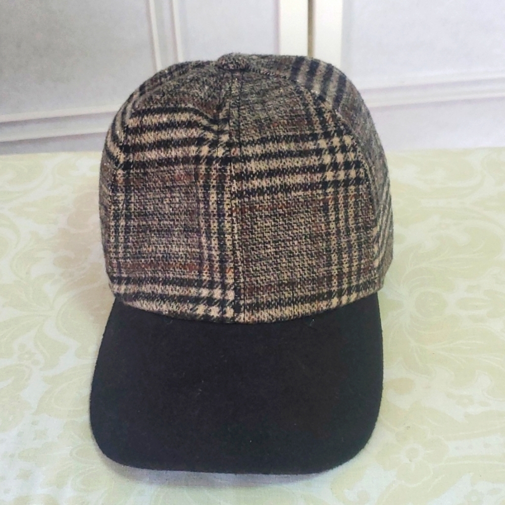 Charlotte Daniel Cap